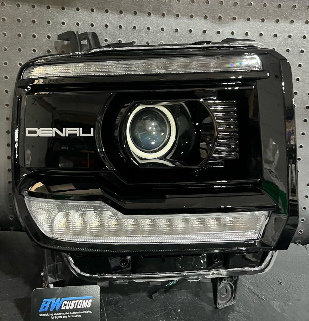 14-18 GMC Sierra OEM Style Headlights